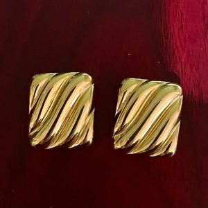 Vintage clip on earrings. 1980’s